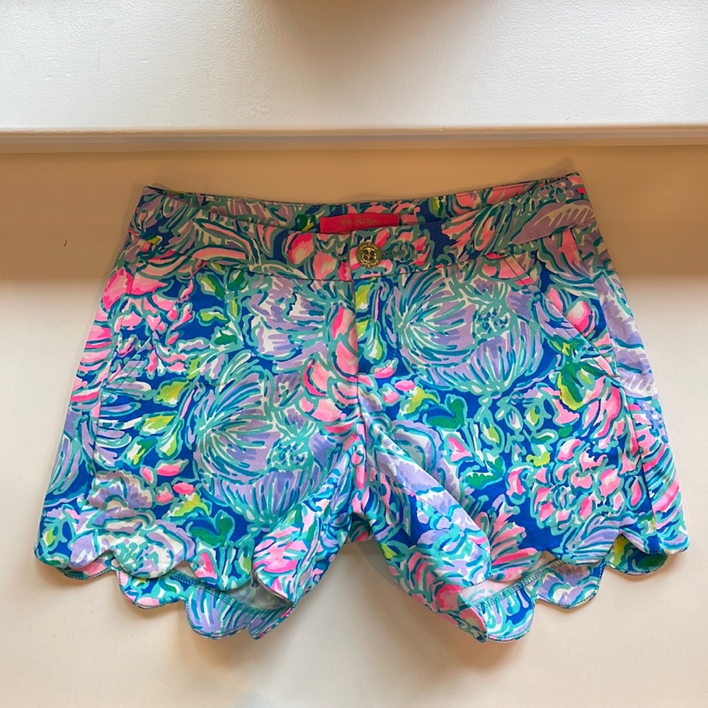 Lilly Pulitzer 5” Buttercup shorts